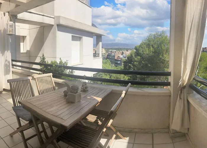 Comfortable Apartment In Salou With Shared Pool 52 M²