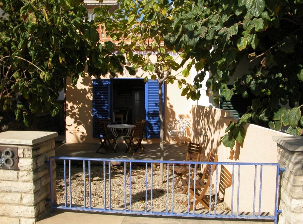 1 - House -garden In Front Of The - Ferrari Land Appartement