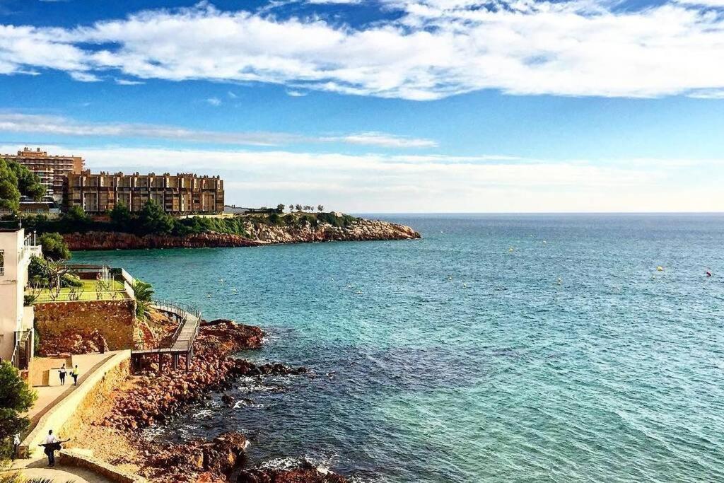 Renovado En Zona Residencial A Pasos Del Mar Apartamento *