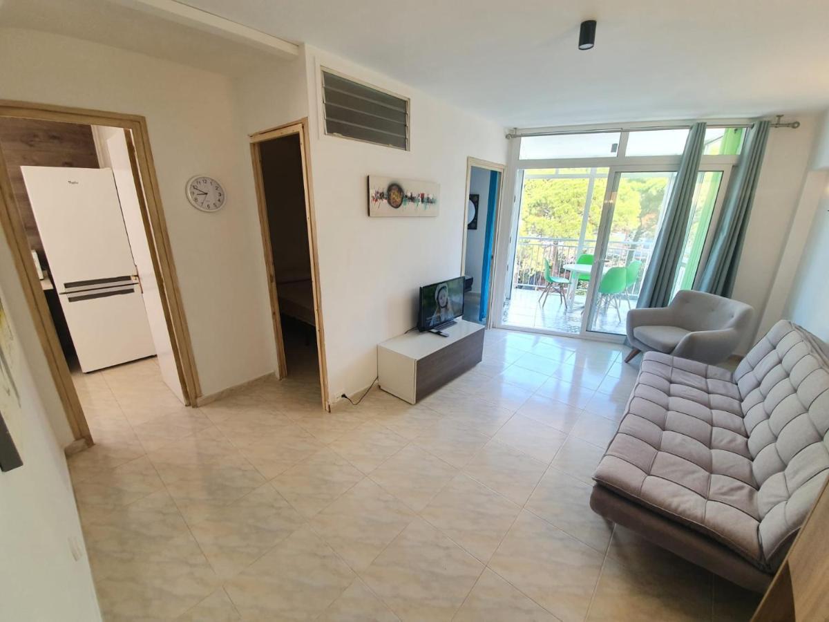 Apartment Near The Sea For 4 People