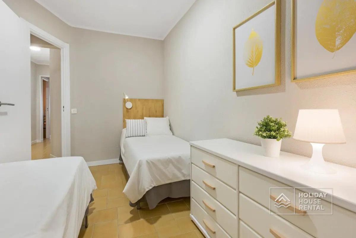 Apartment Cosy 3-bedroom For 6-8 People Just 50m From The *