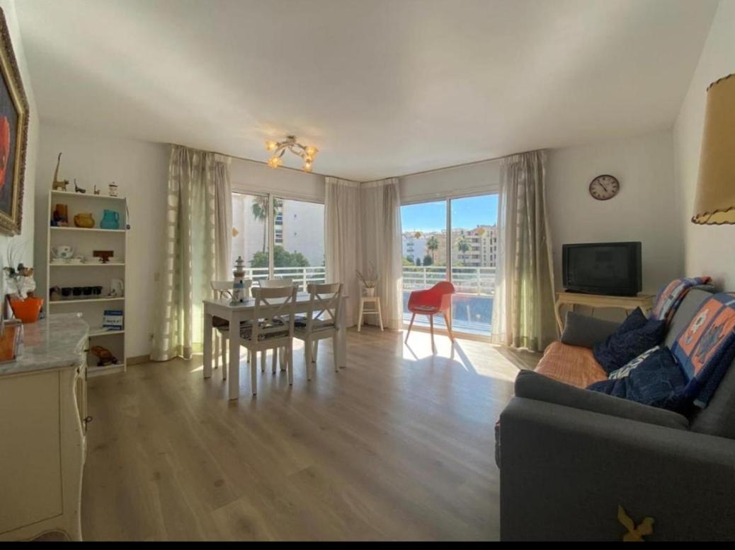 Apartment Ch