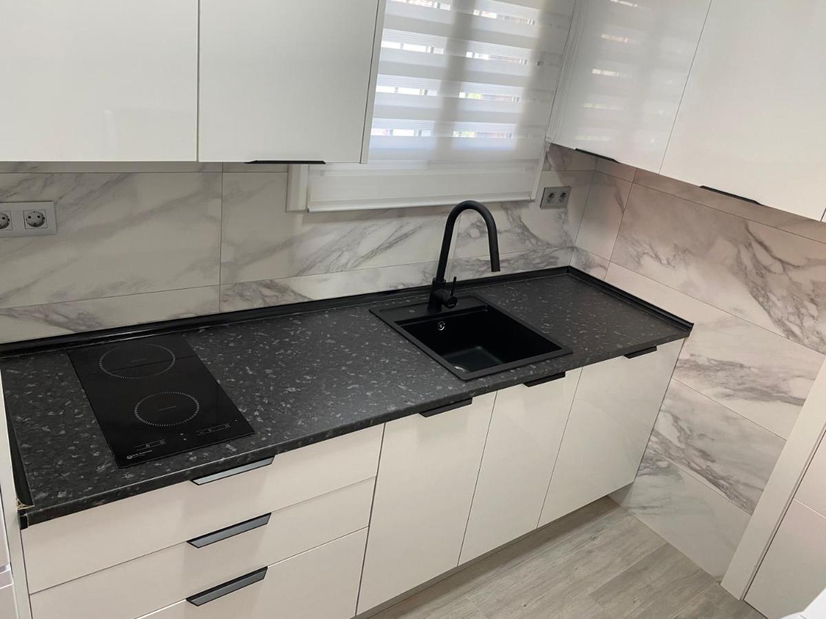 Apartment Calamari 1 & 2 *