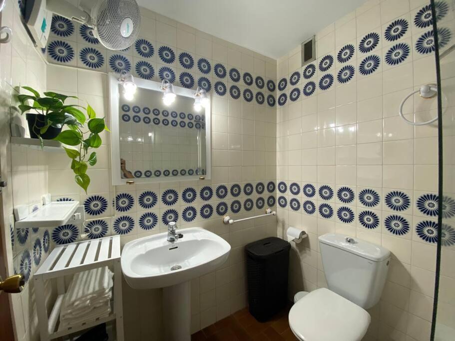 Apartment Lovely One Bedroom With Terrace And Pool