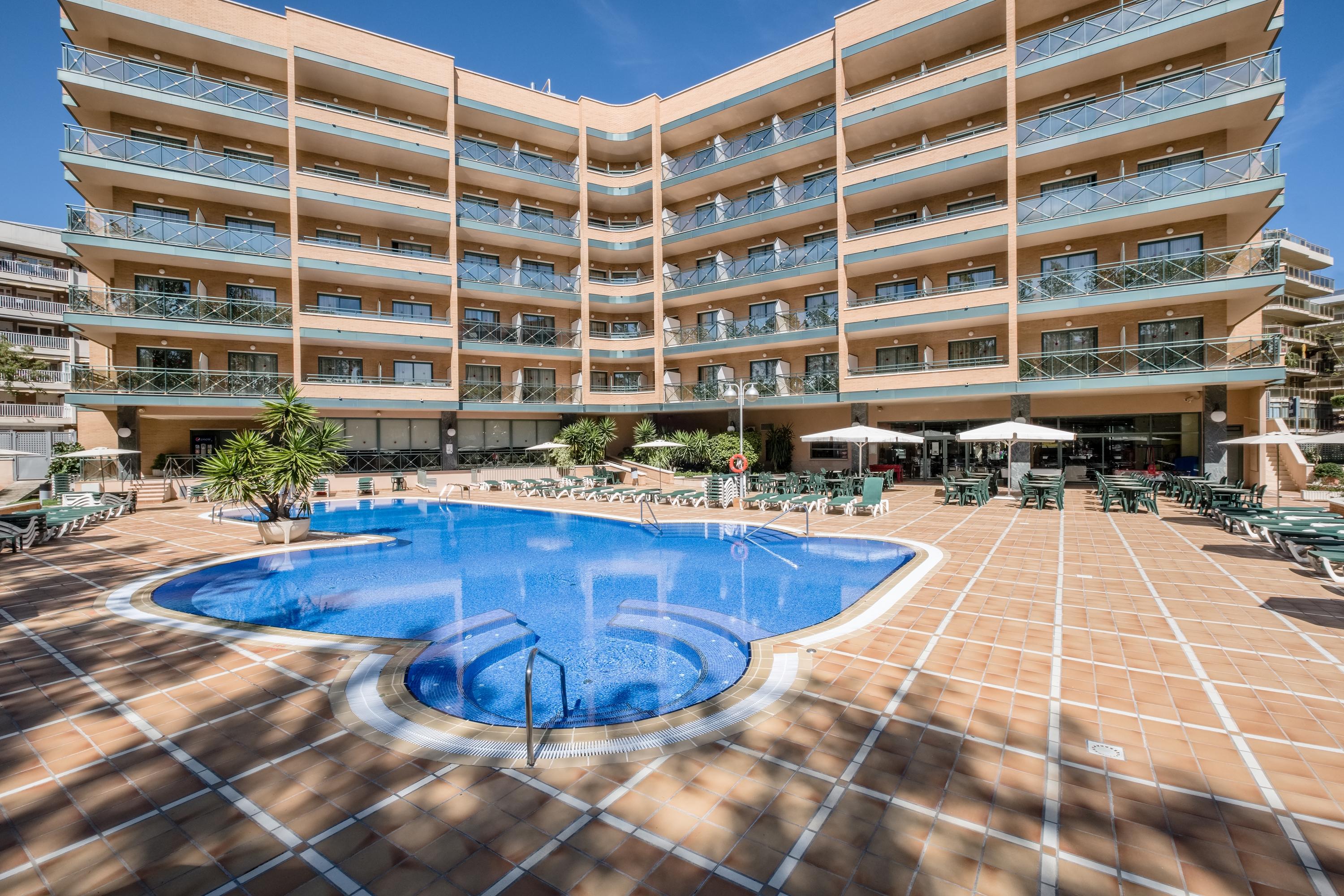 Hotel California Palace 4*