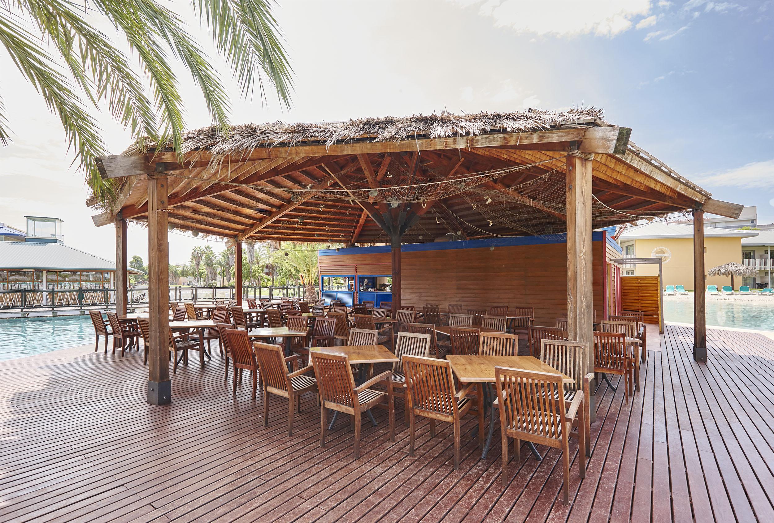 Hotel Portaventura Caribe: Unlimited Park Access & Ferrari Land Entry 4*