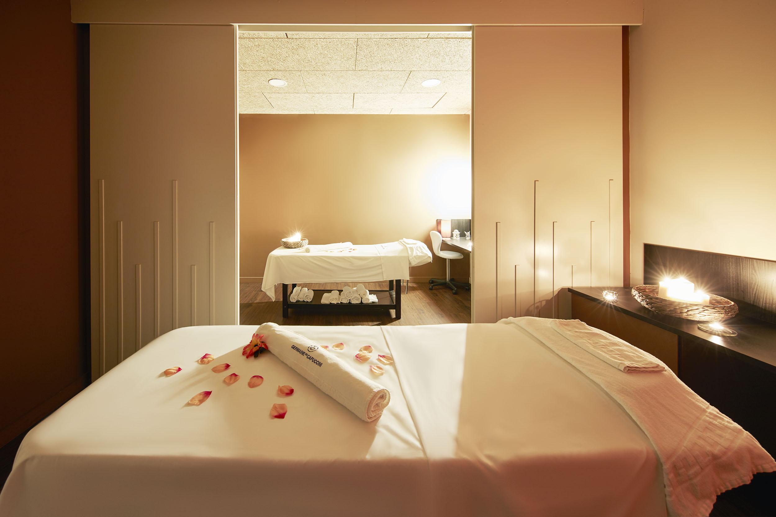 Portaventura Caribe: Unlimited Park Access & Ferrari Land Entry Hotel