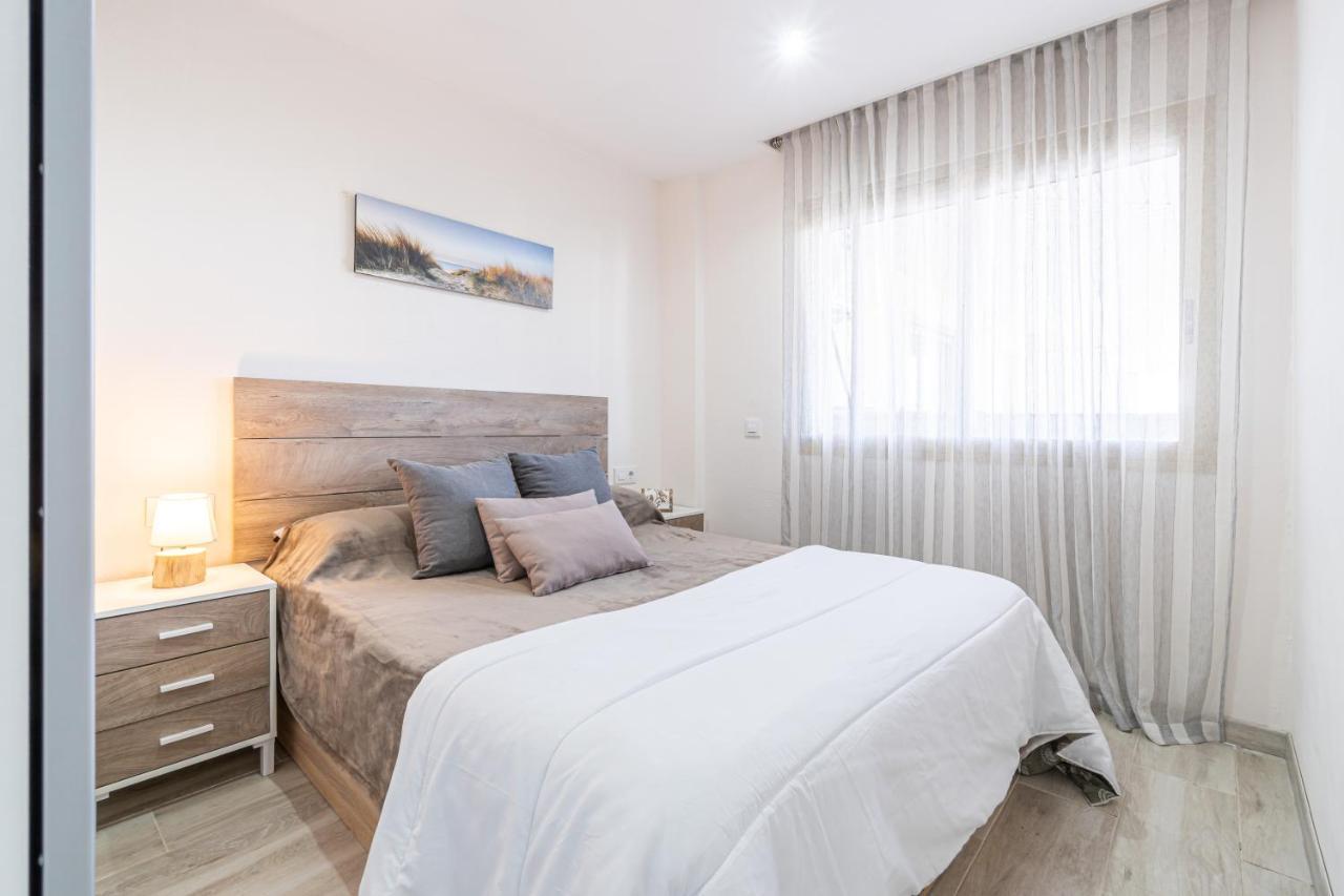 Playa-piscina-port Aventura4 Apartment Salou