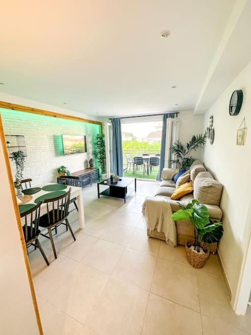 Apartamento Tropical. Apartamento *
