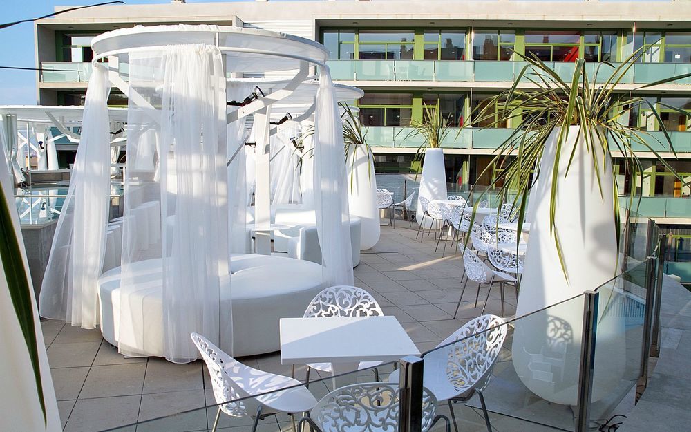 Four Elements Aparthotel 4*