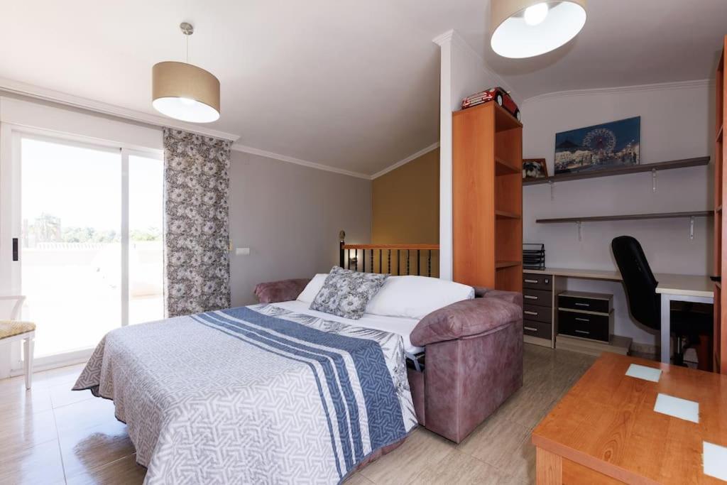 Vakantiehuis Adosado Con Jardin En Xalets De *