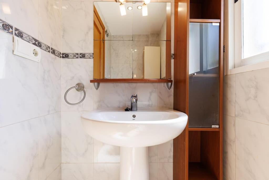 Vakantiehuis Adosado Con Jardin En Xalets De *