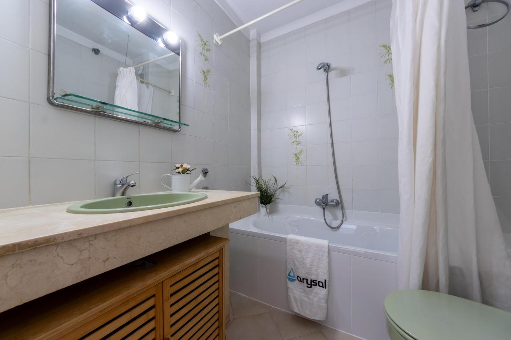 Novelty I Arysal 1 Apartment *