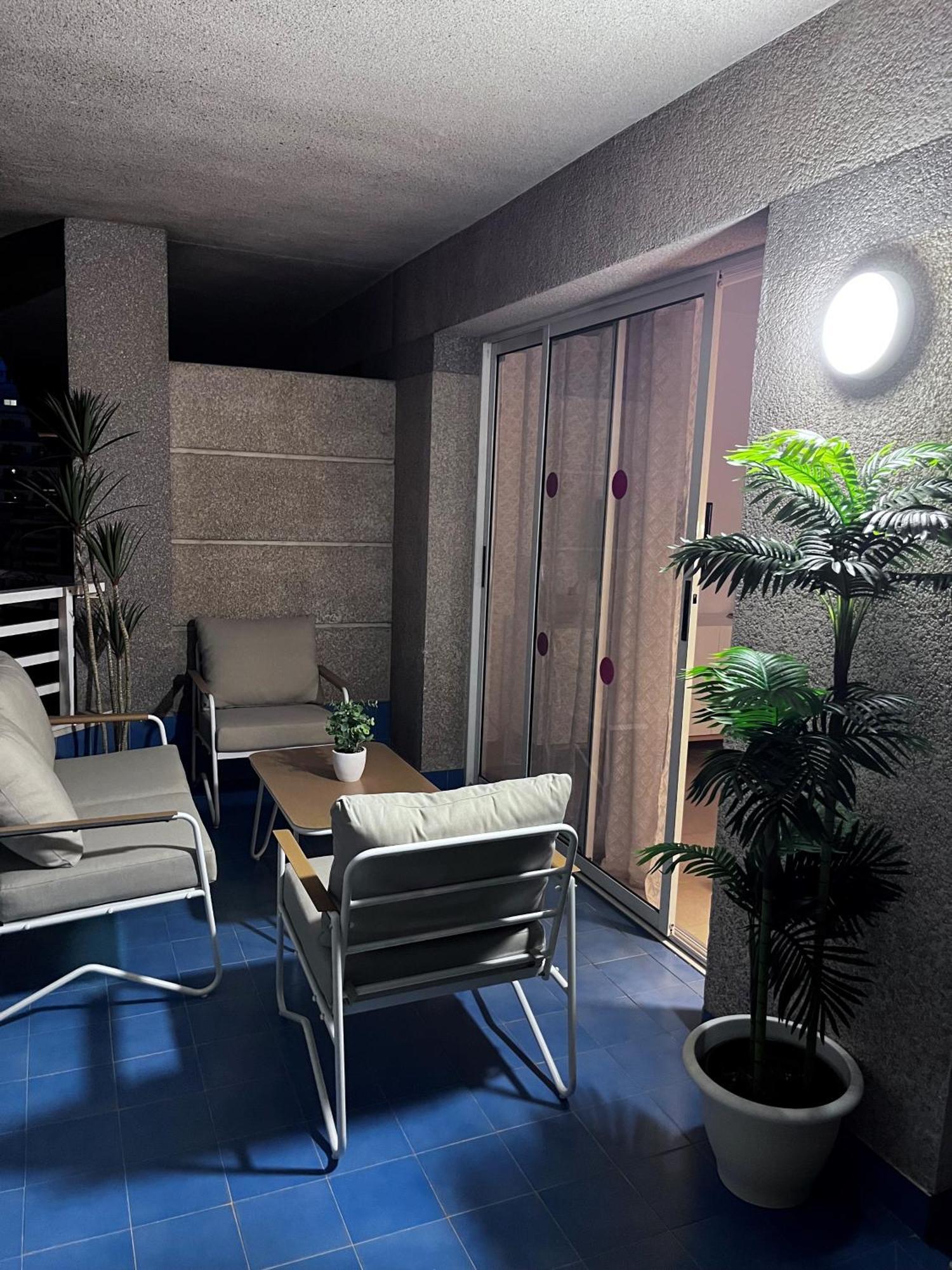 Beautiful With Swimming-pool Apartment *