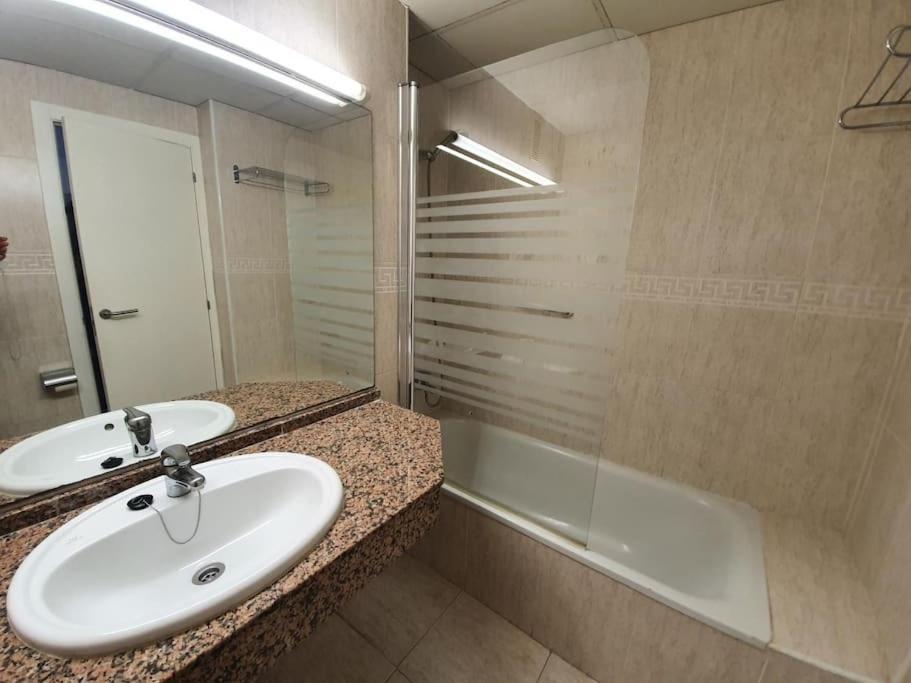 Centro De Salou-2 Minutos De La Playa-wifi-piscina Apartment