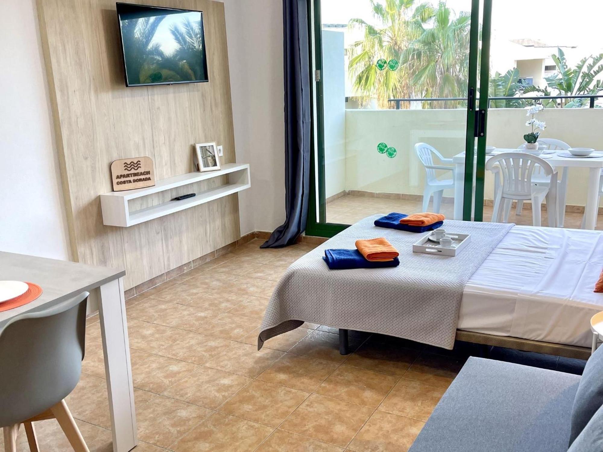 Apartbeach Festival Village Vistas Playa Y Piscinas * Salou