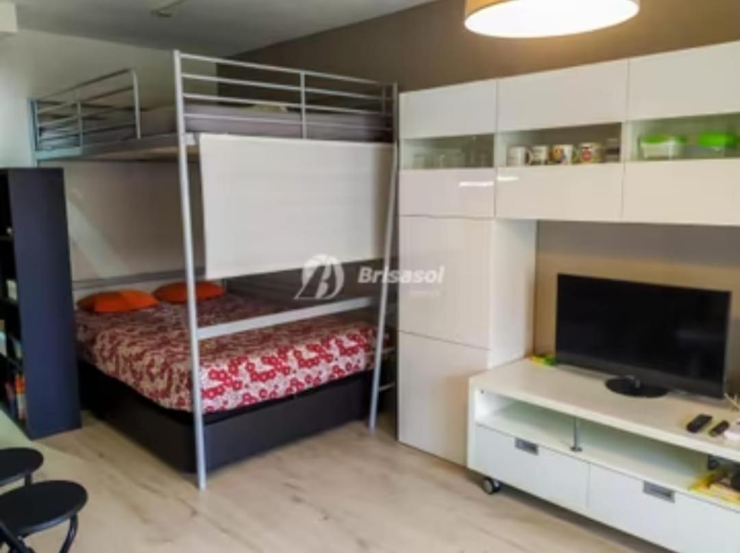 Apartment Holidays *
