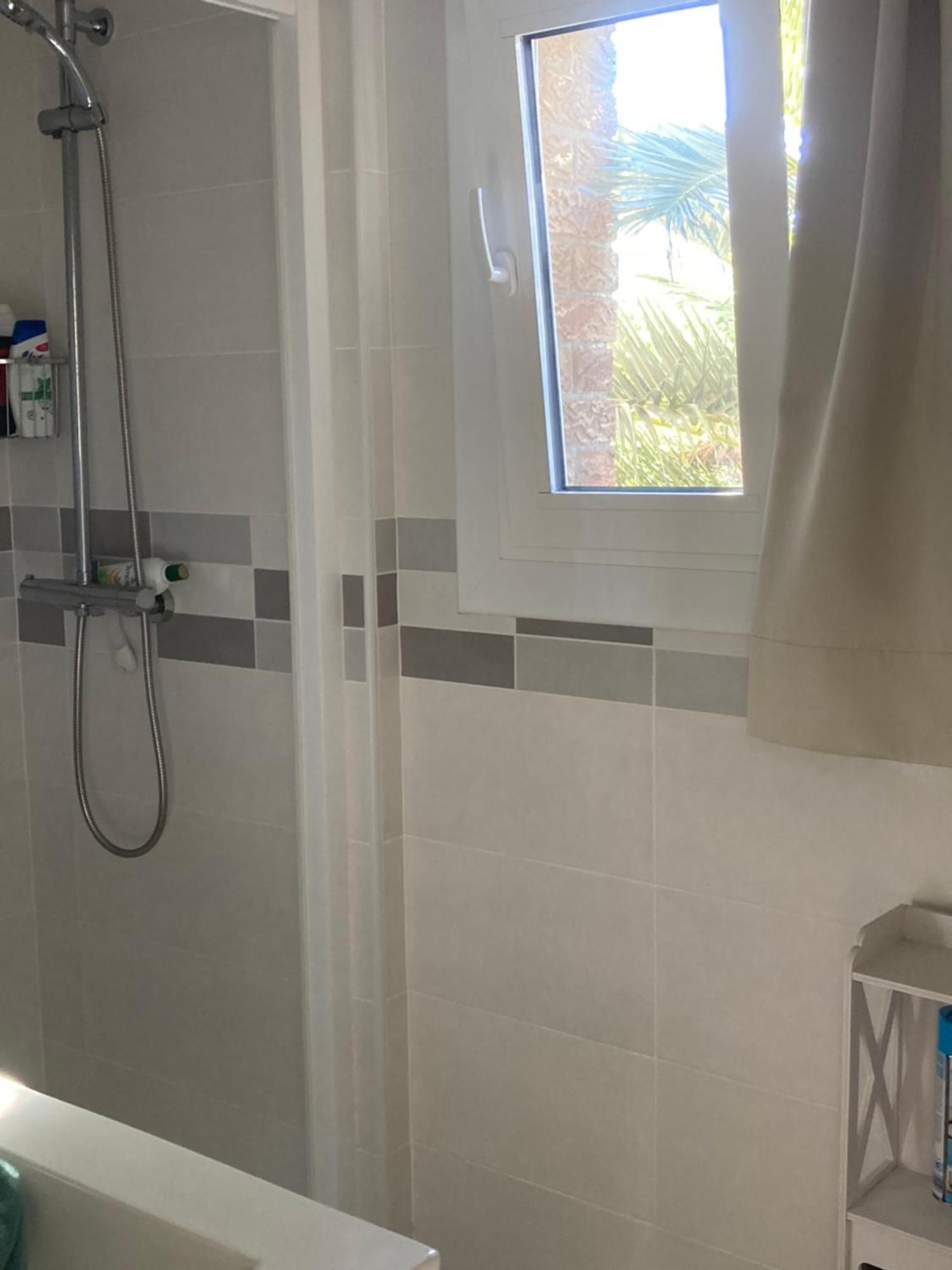 Vue Avec Piscine Et Wifi * Salou