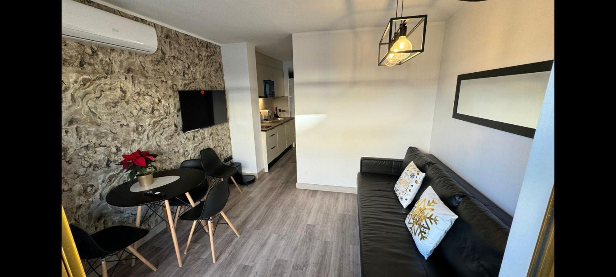 A Estrenar Preciosos Inter2, New Ln 12 Months Open! Self Check In! Reserva Garaje! Appartement *