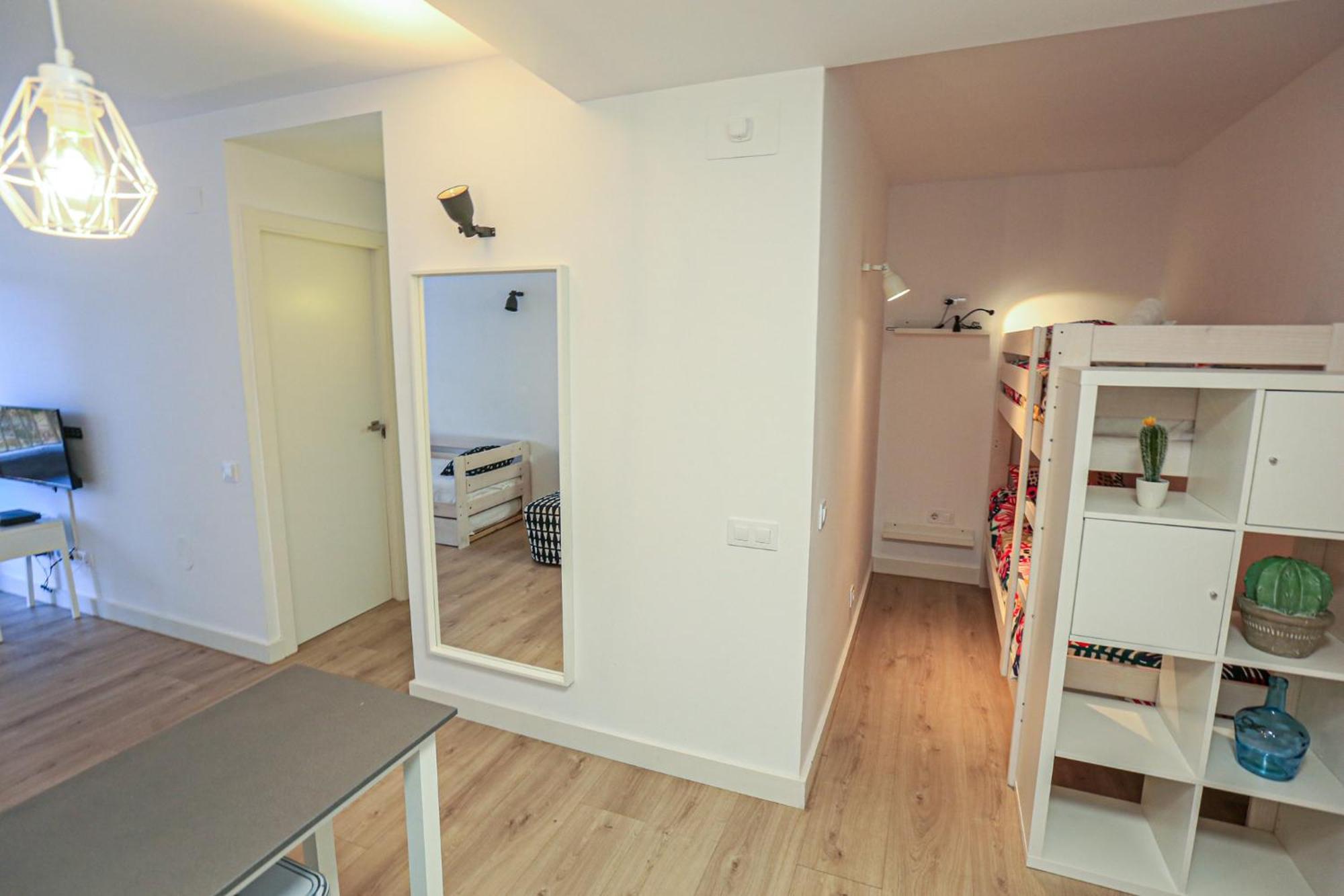 Catalunya Donna - Only Families Apartment *