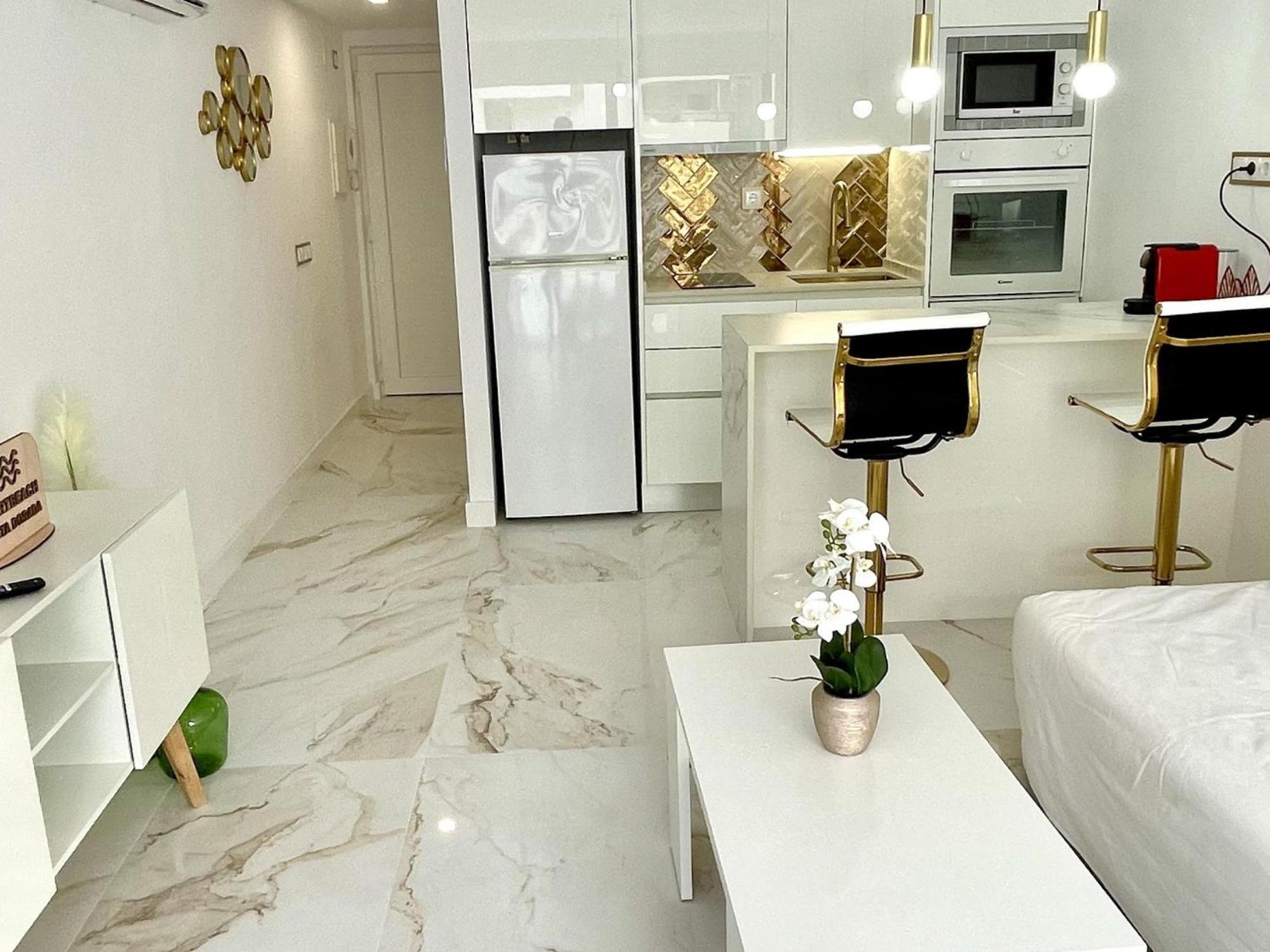 Apartbeach Ischia Vistas Playa Y Climatizado * Salou