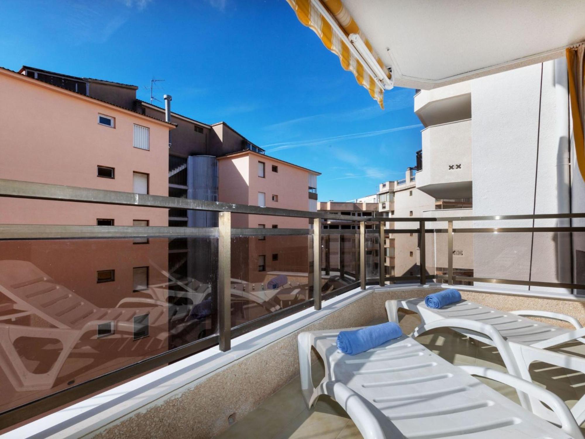 Senator By Interhome Salou