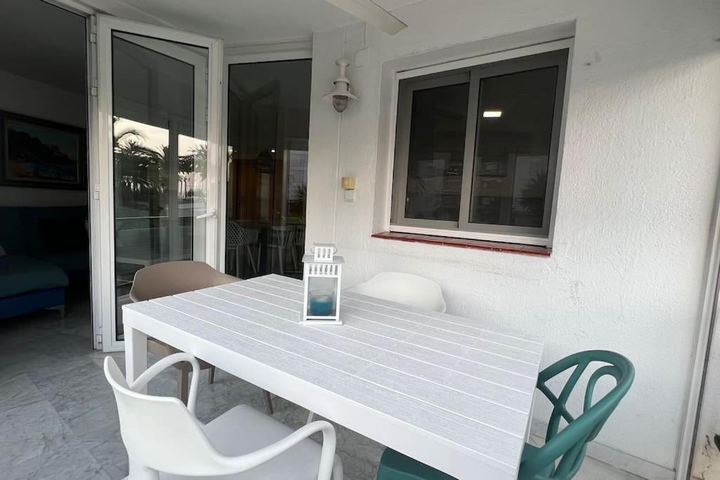 Primera Linea De Mar Con Jardin *