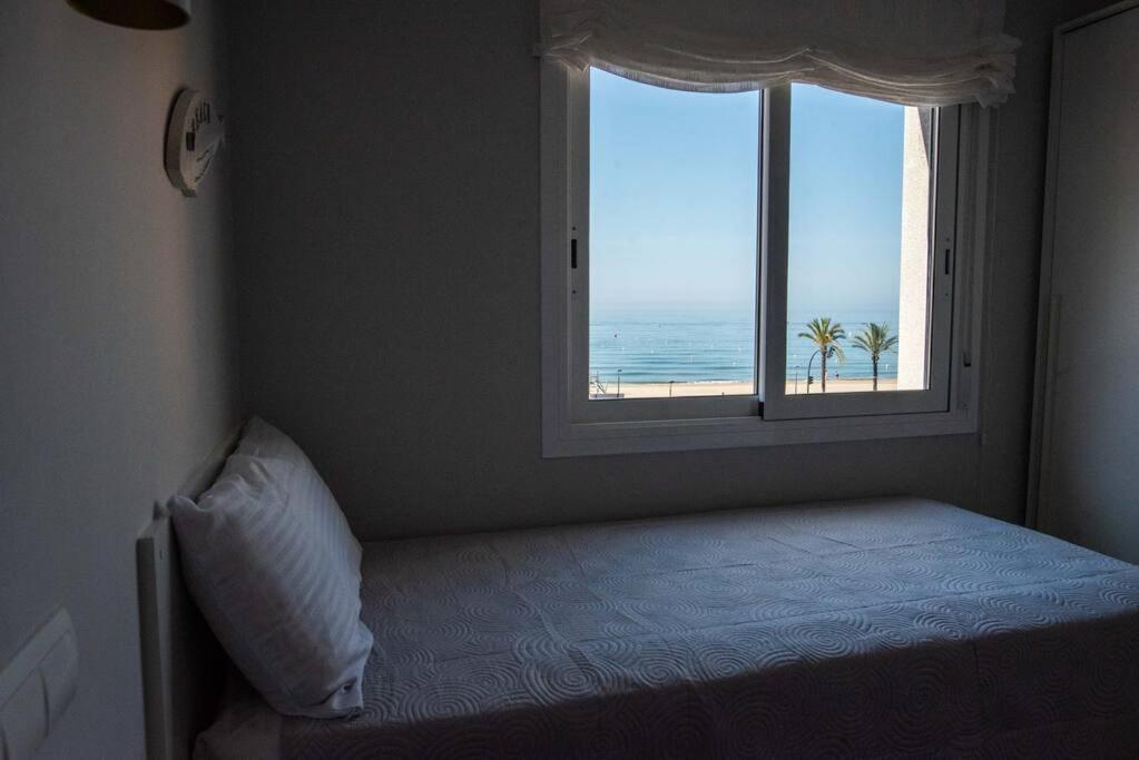 Seaside Views In Apartment