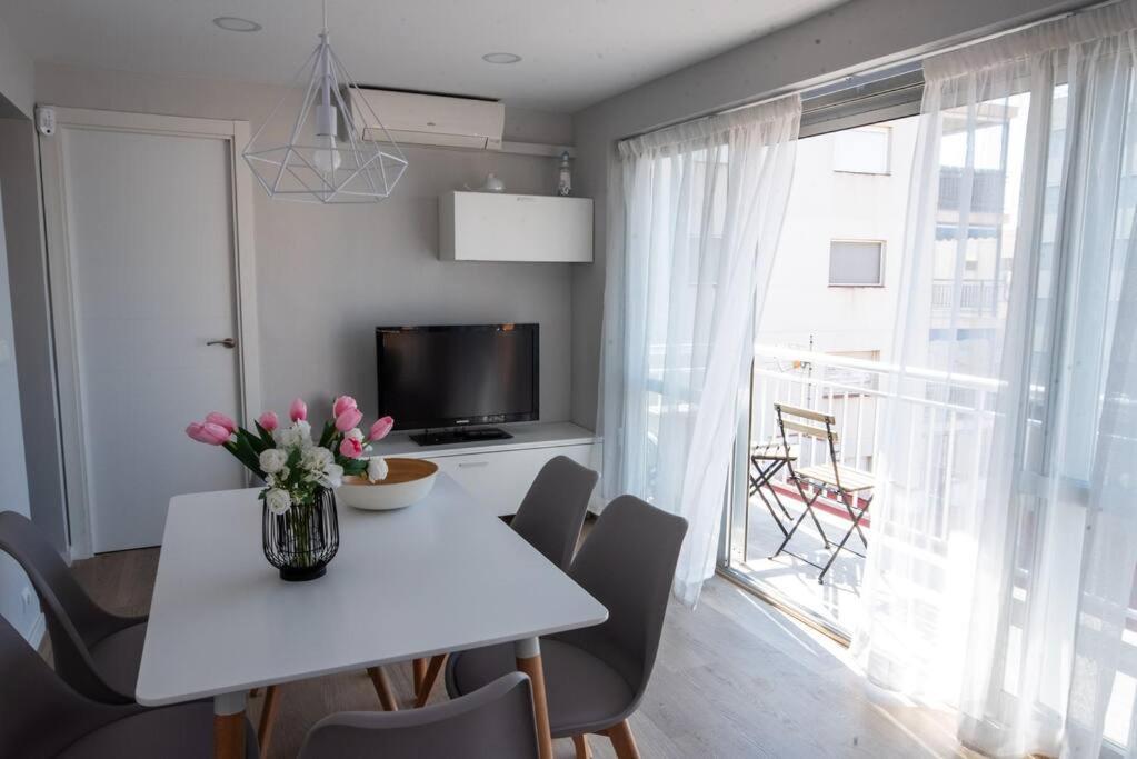 Seaside Views In Apartment