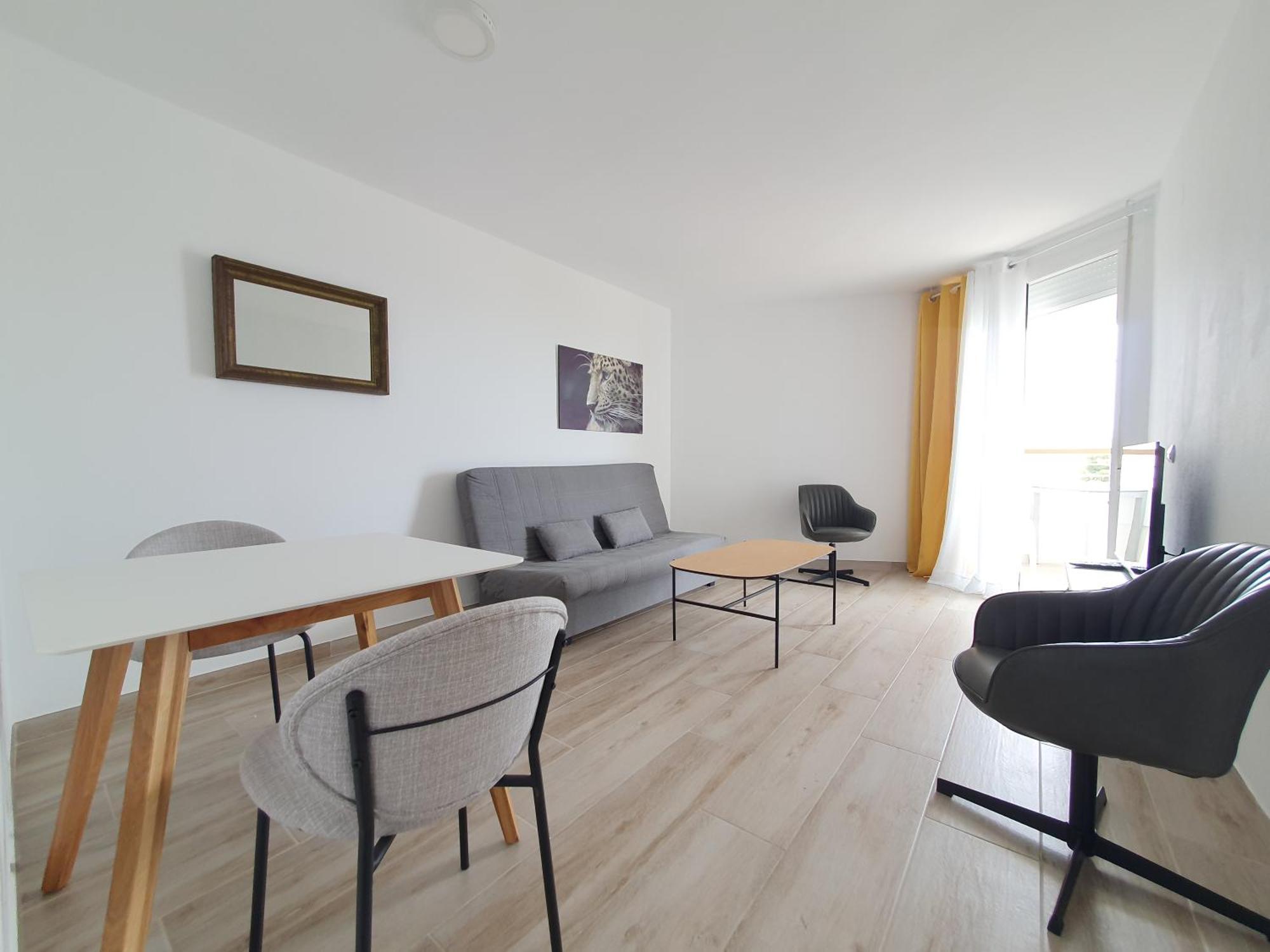 Apartamento Con Vistas Al Mar,centro Wifi *