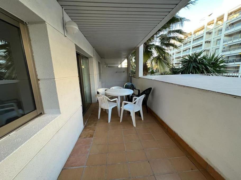 Apartment Michelangelo Super 2 Bedroom Near The Salou