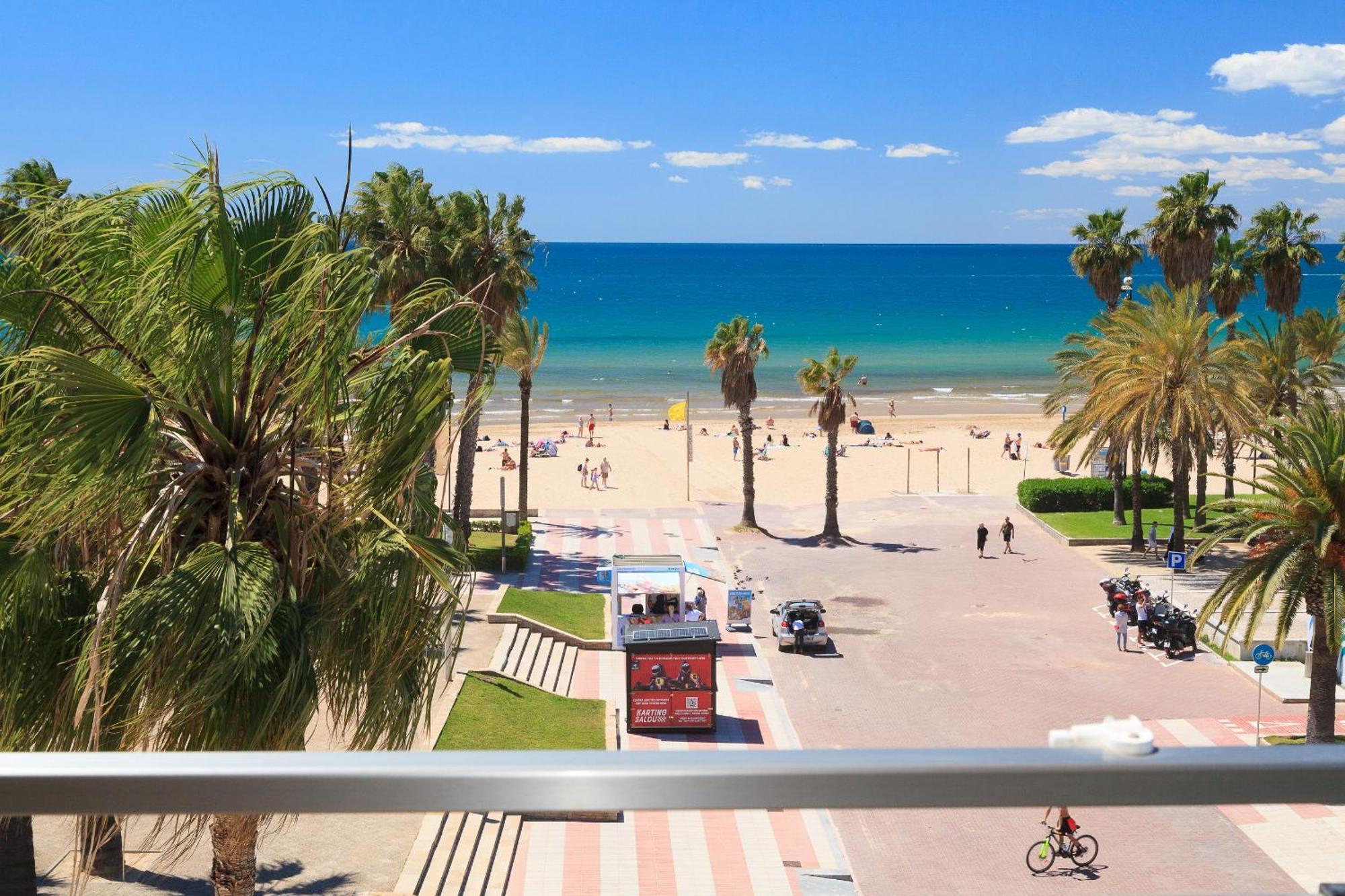 Tous Planet Costa Dorada Only Families Apartment *