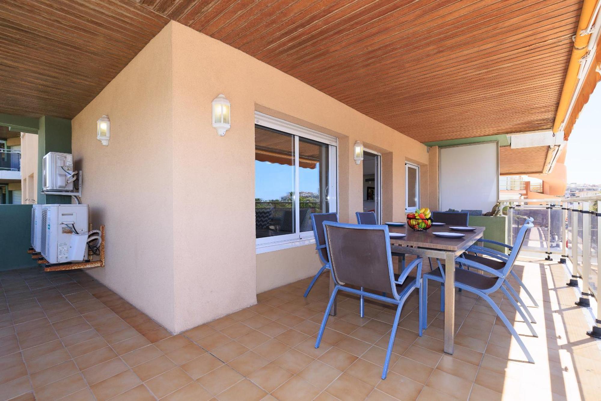 Tous Planet Costa Dorada Only Families Apartment Salou