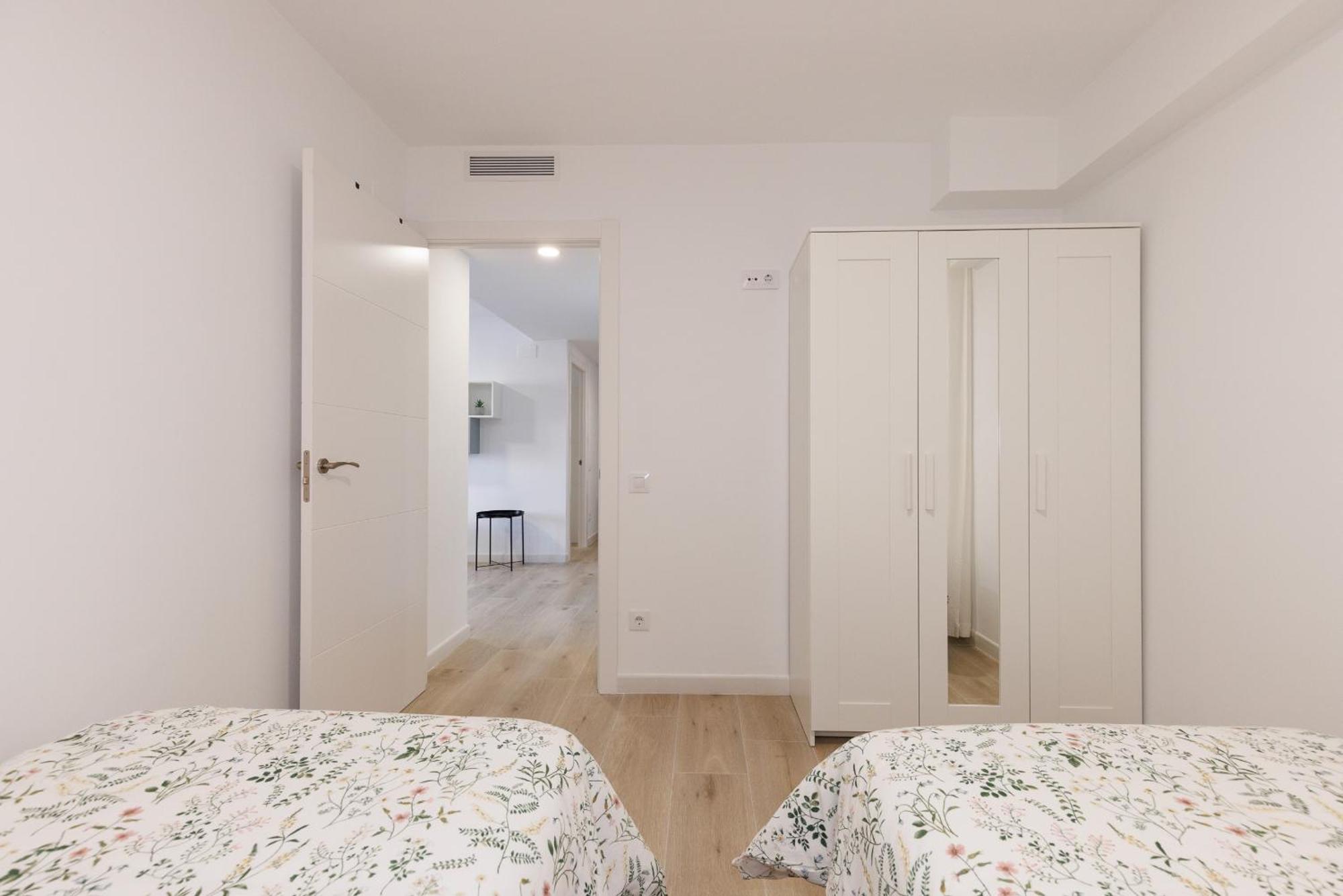 Virginia - Only Families Apartment Salou