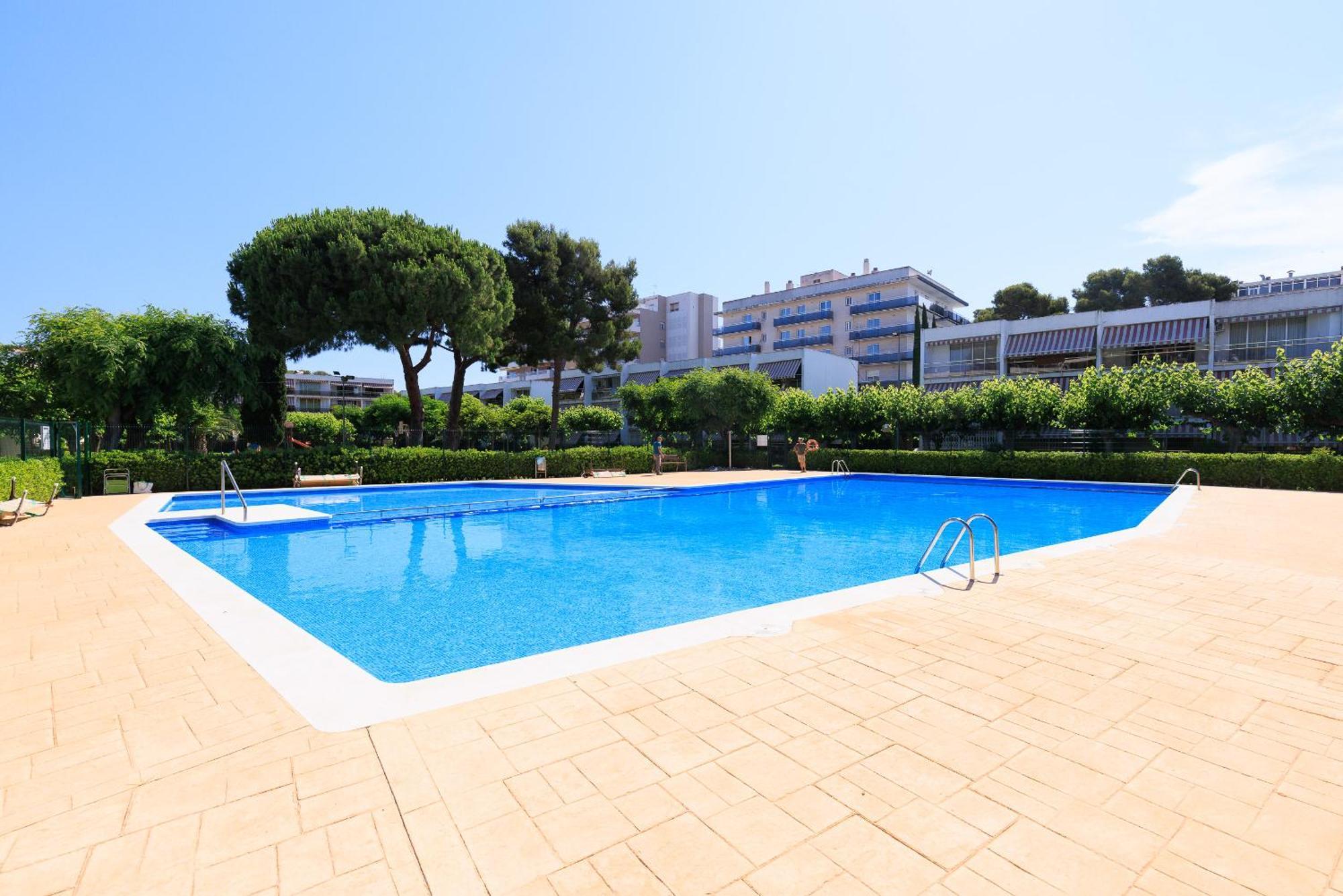 Uhc Reus Camp I Mar Apartment Salou