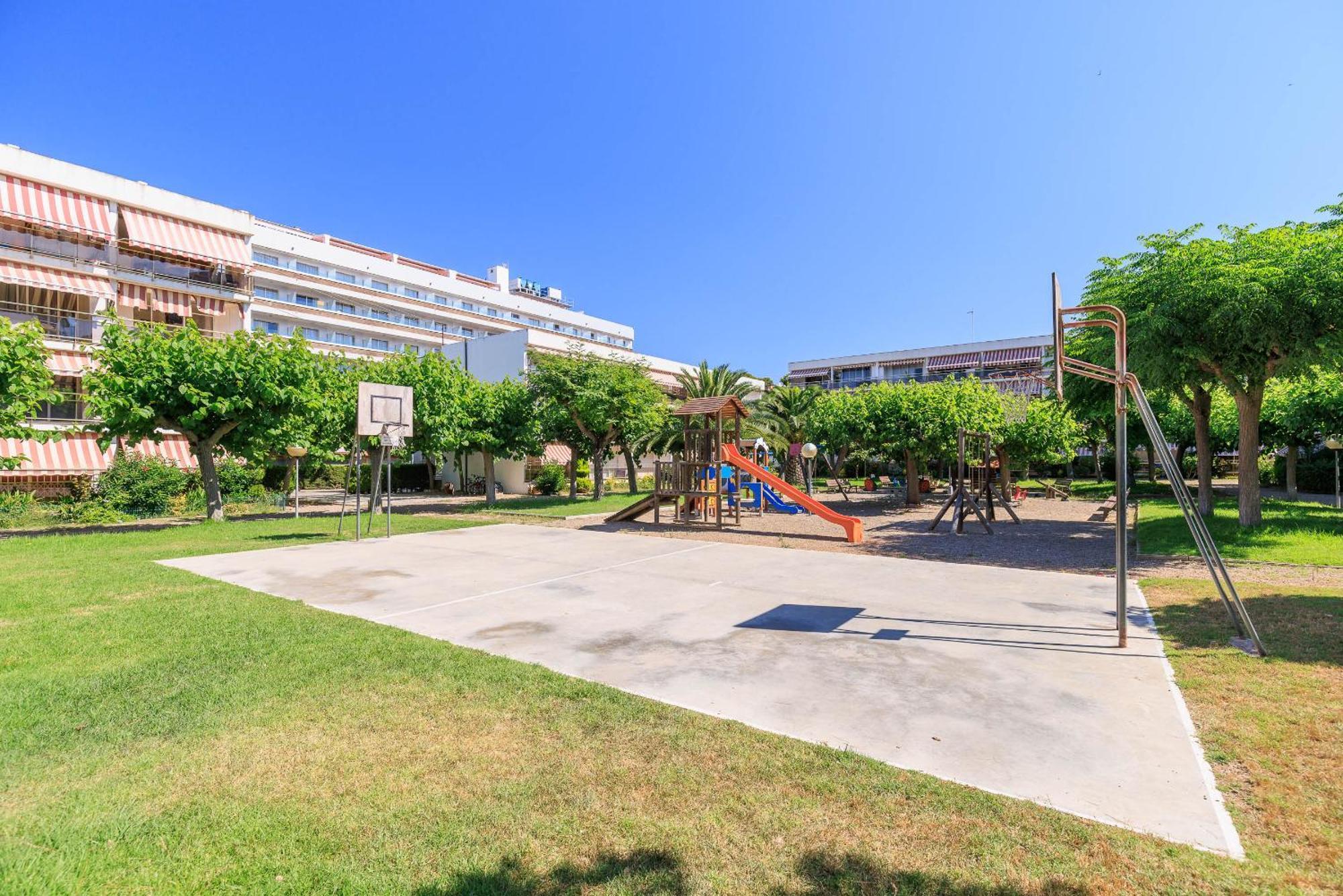 Apartment Uhc Reus Camp I Mar *