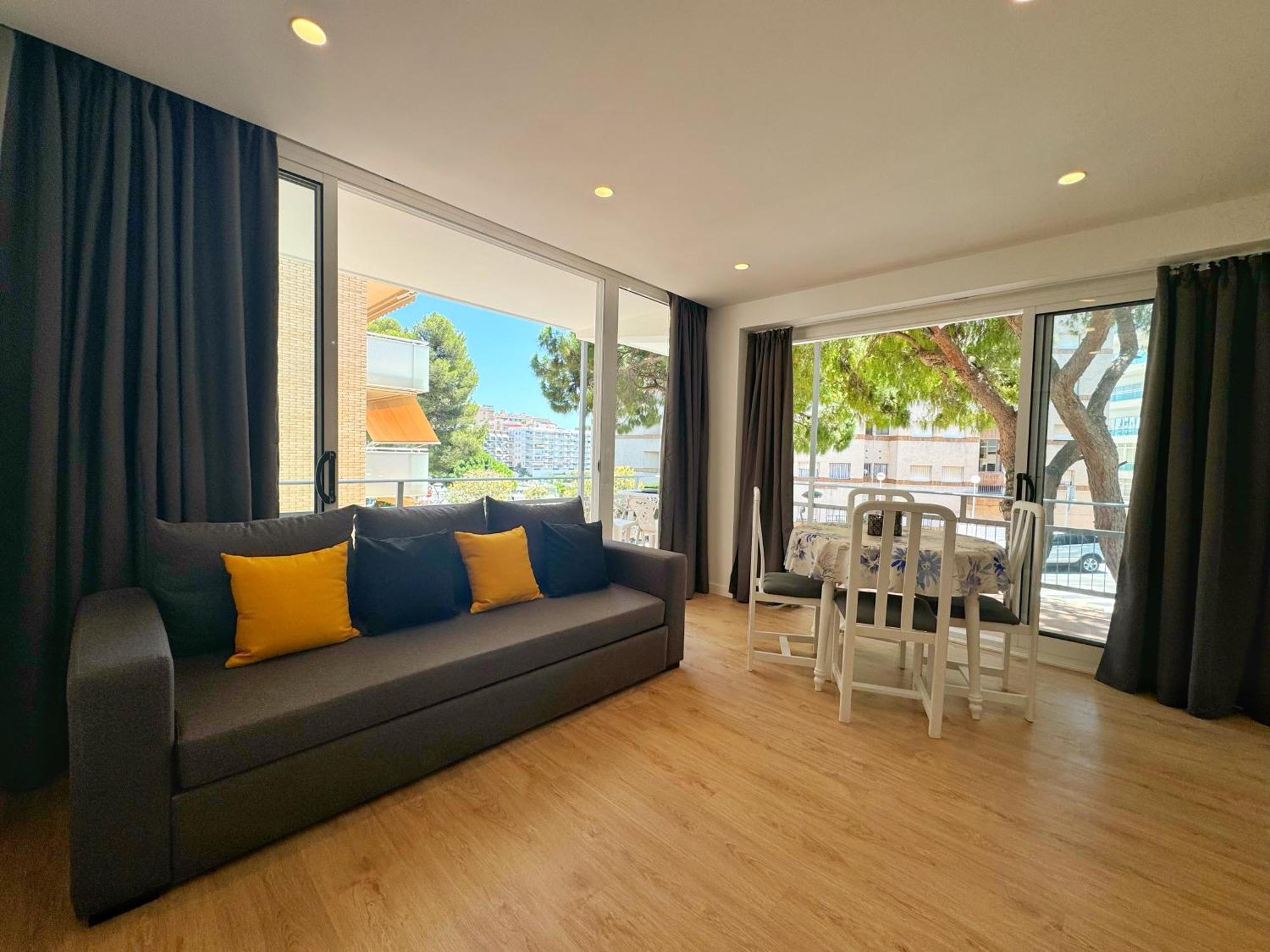 Domuum Holidays Apartment *