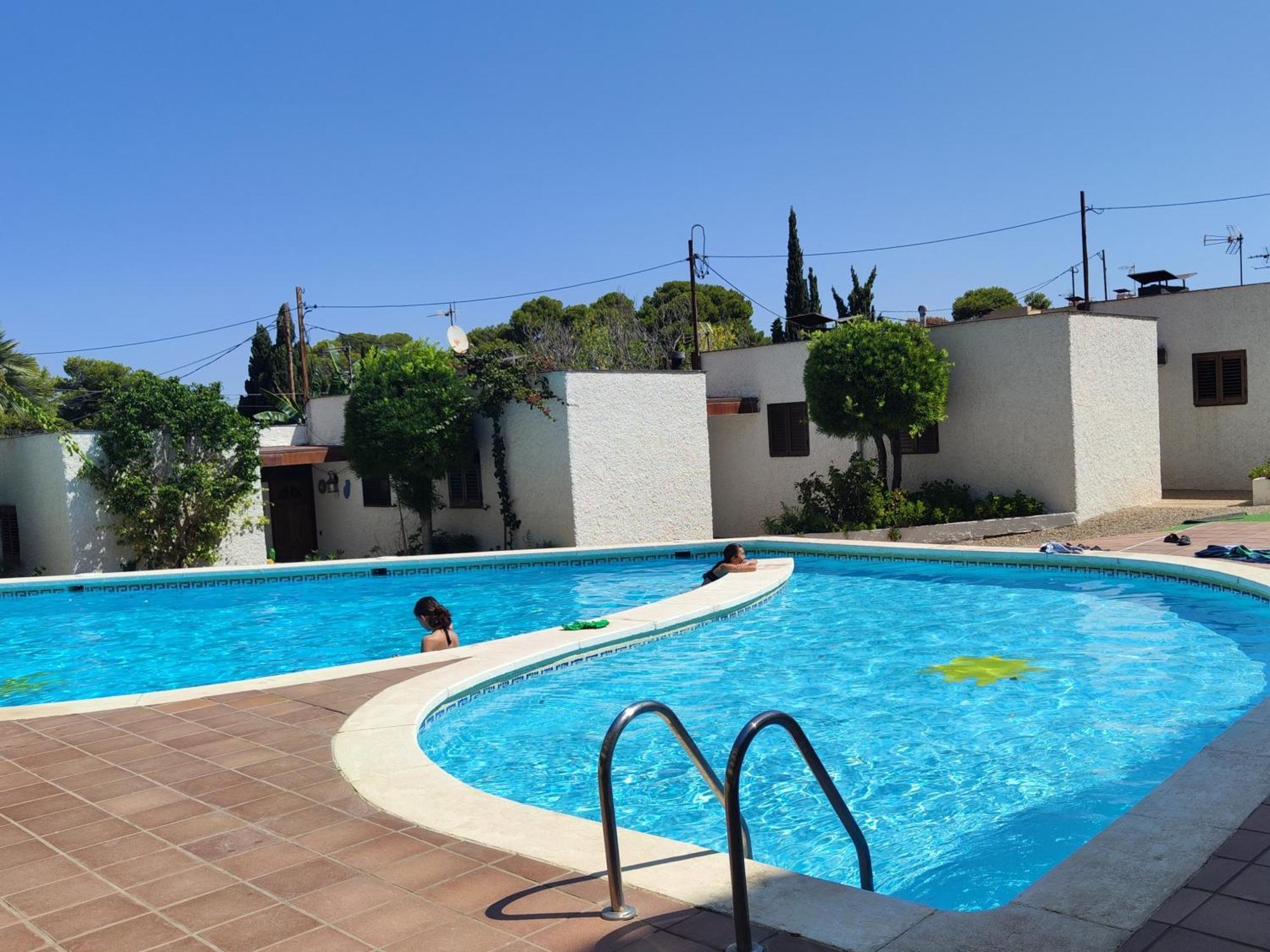 Luxury Cap With Pool & Barbecue & Wifi Apartment *