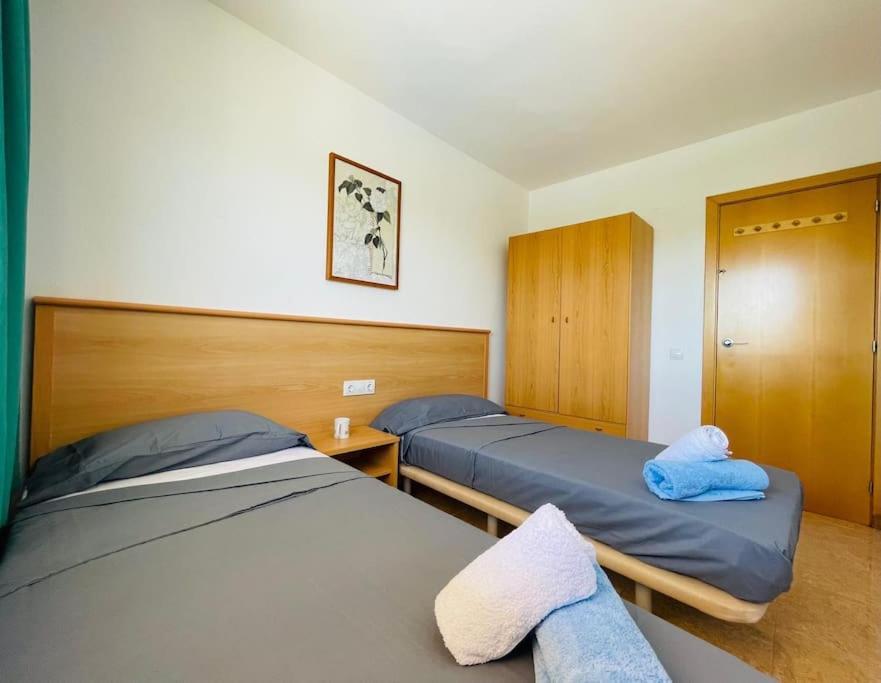 Familiar Con Piscina Y Parking Salou