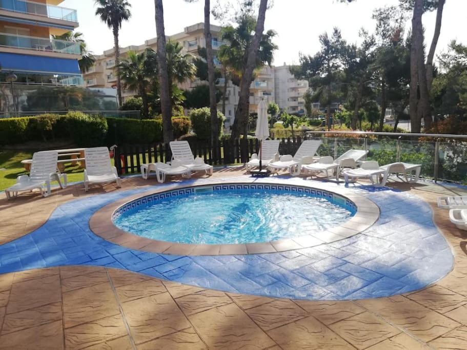 Familiar Con Piscina Y Parking * Salou