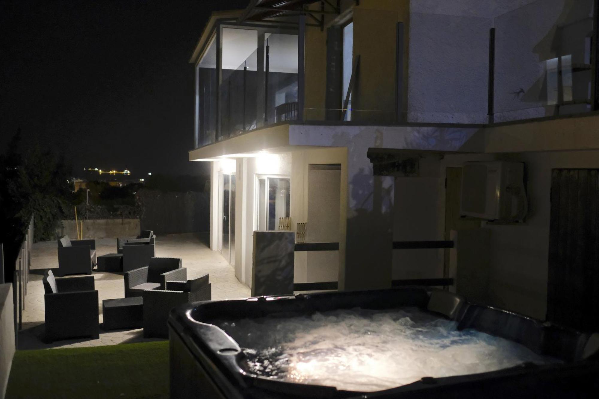 Villa Panoramic - Only Families