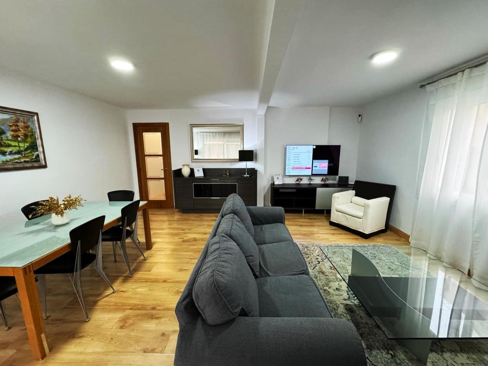 Barbastro Apartment