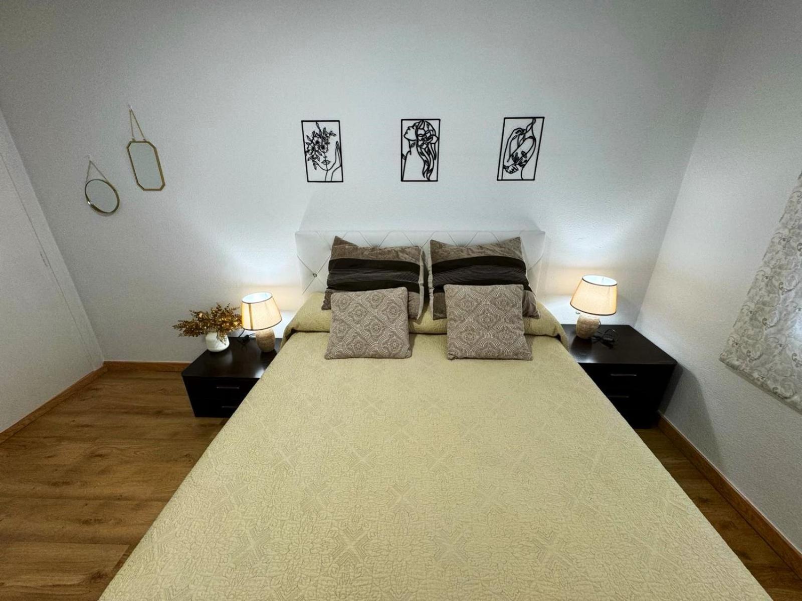 Barbastro Apartment