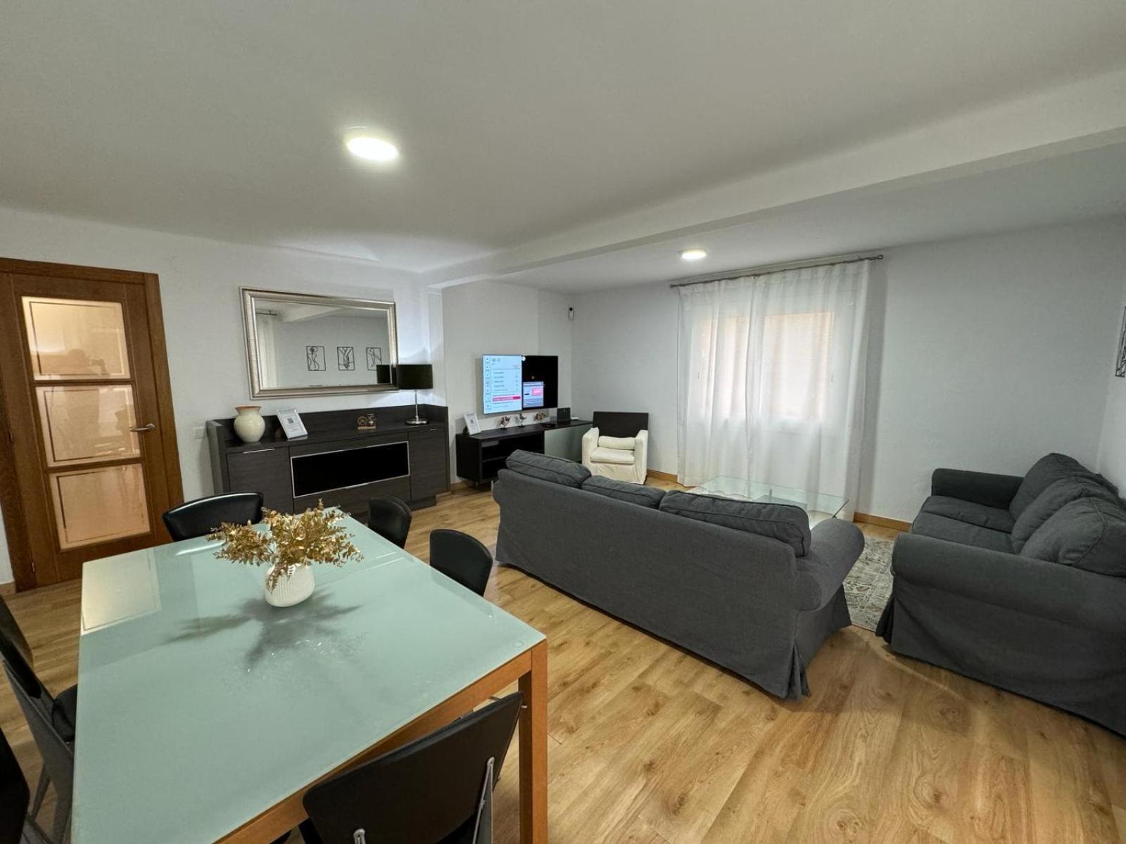 Barbastro Apartment