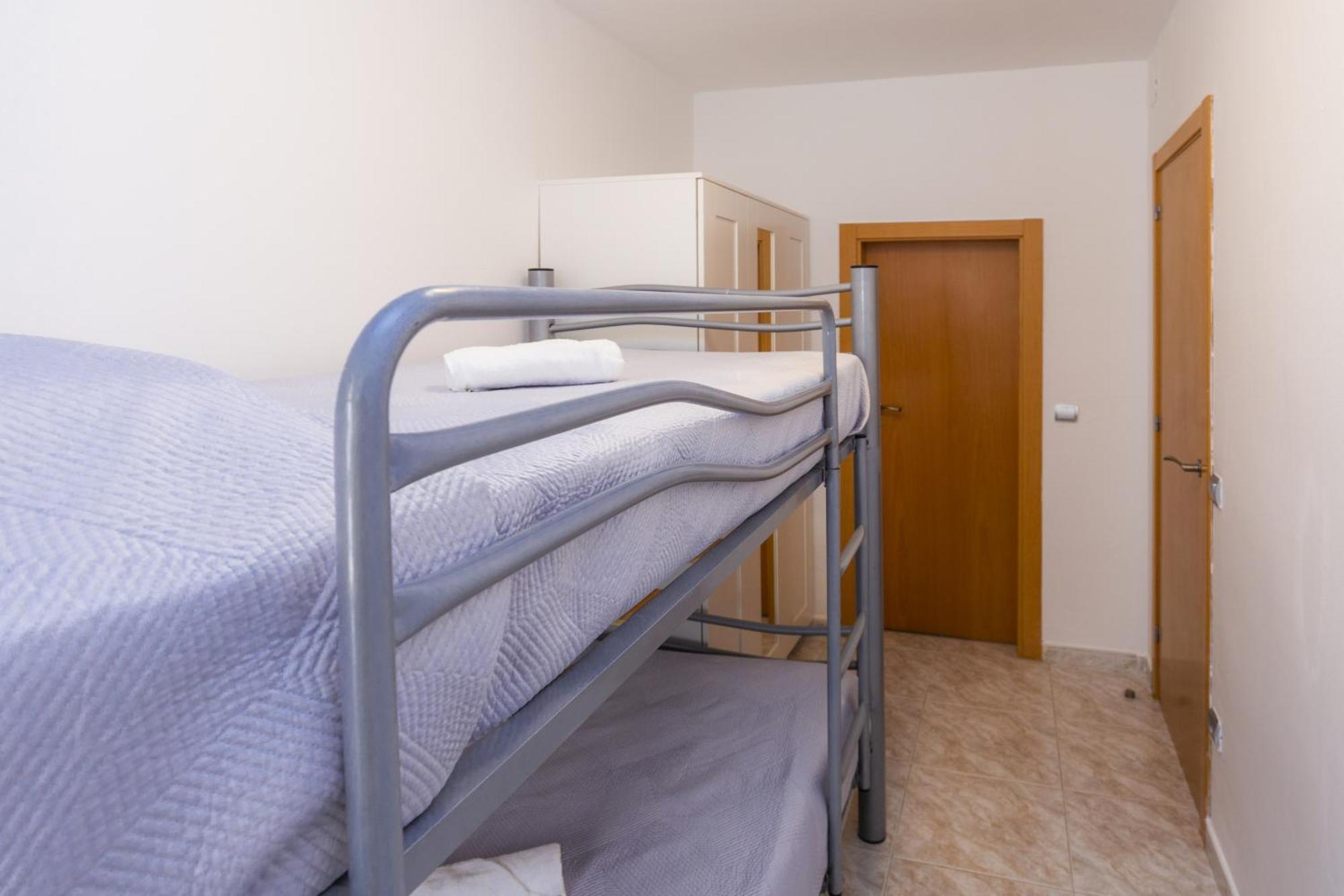 Fuente Planetcostadorada Apartment *