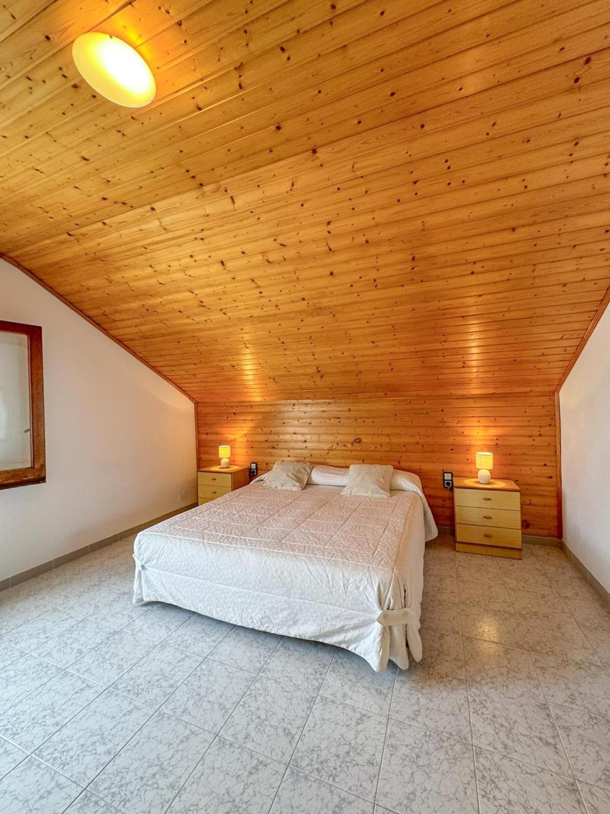 чалет у татьяны здаётся один этаж 175кв м Holiday home *