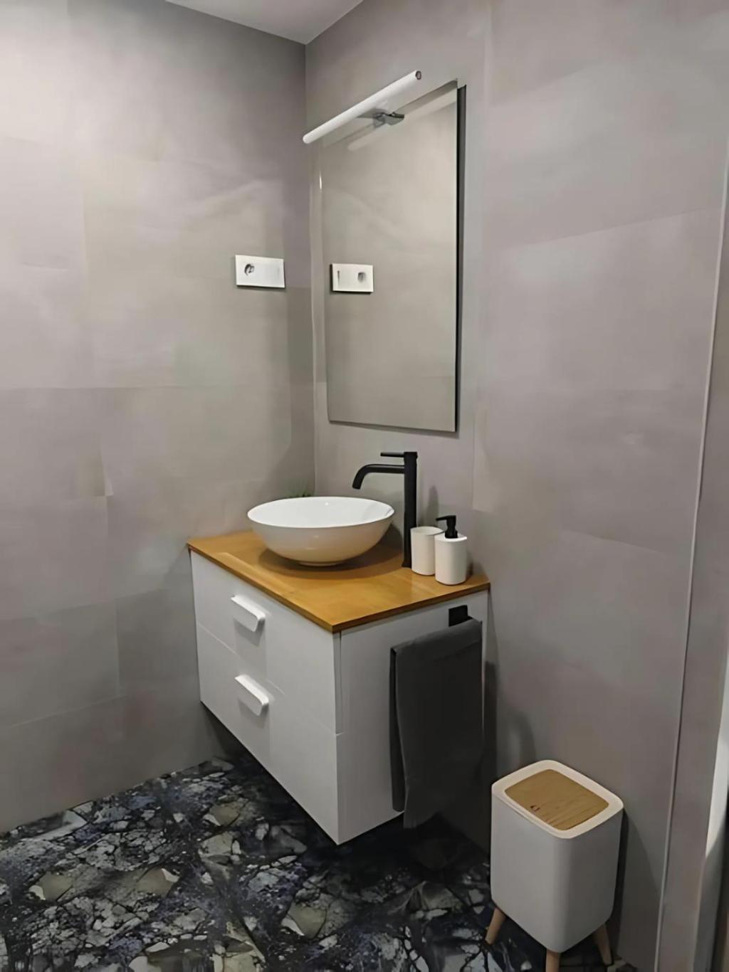 Muller Apartment *