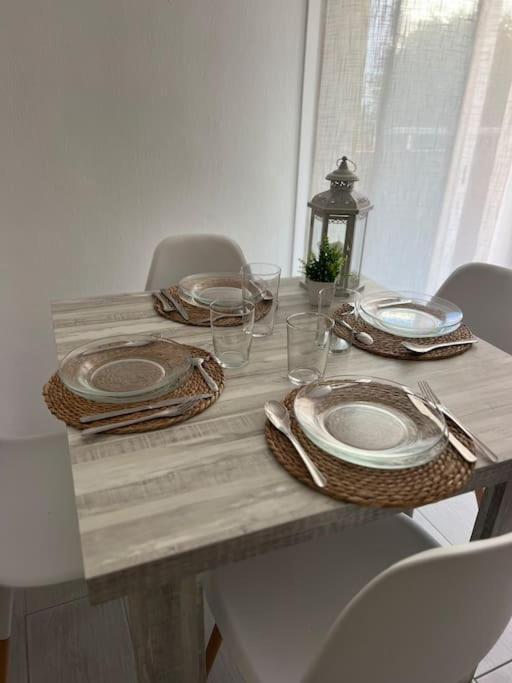 De 2 Apartment *