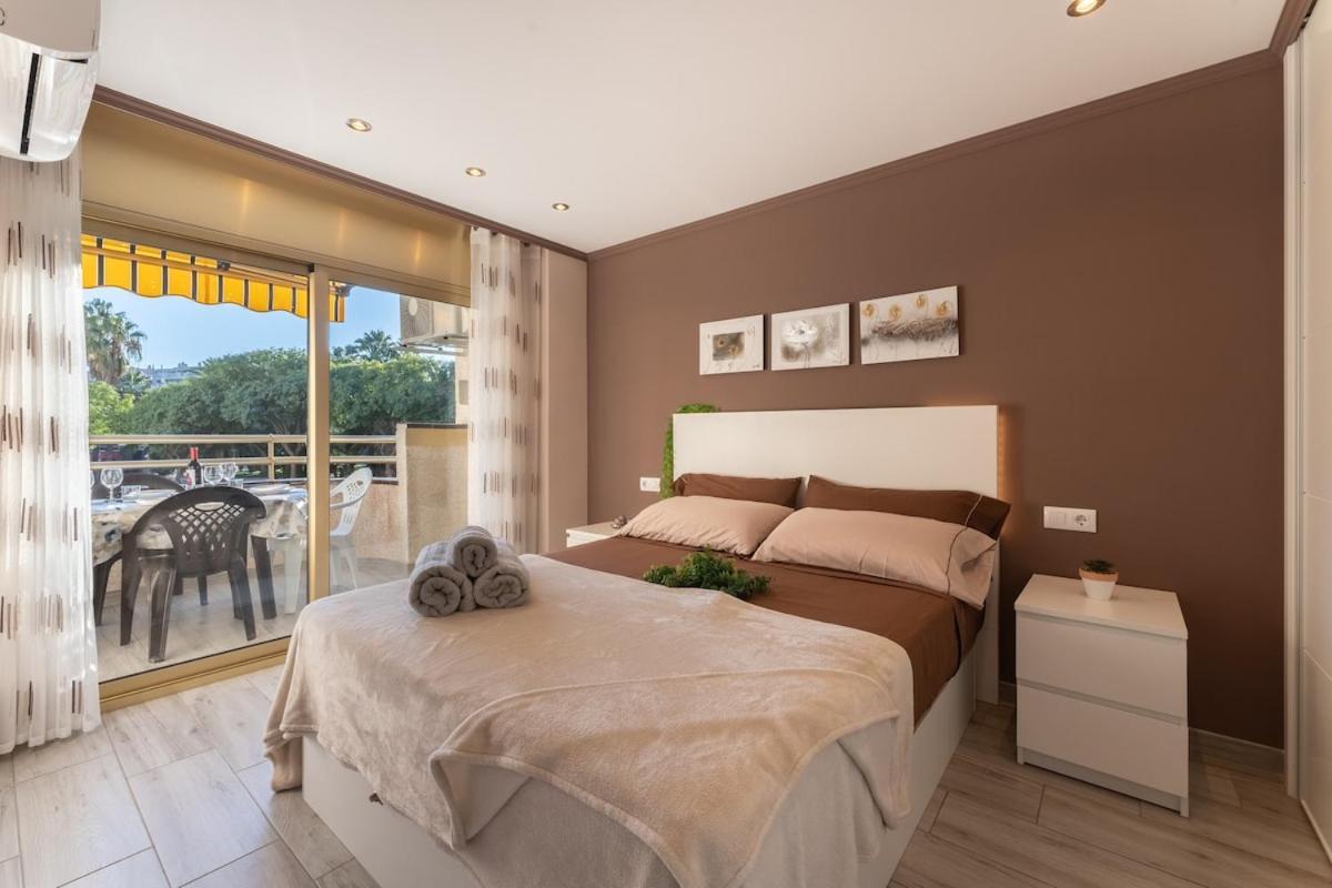 Salou-cordoba-center-pool-2bed-portavntura-aa-wifi16
