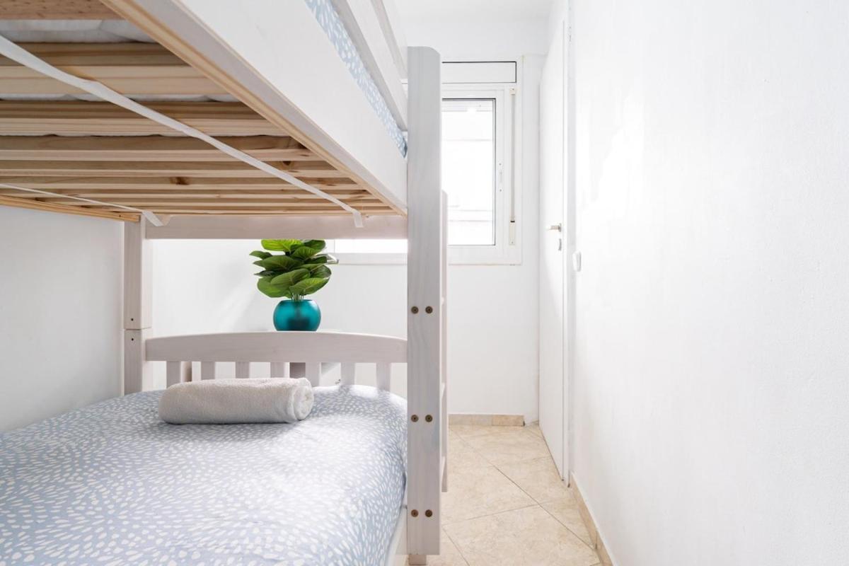 -2hb-4pax -beach-sea View-ac-wifi15